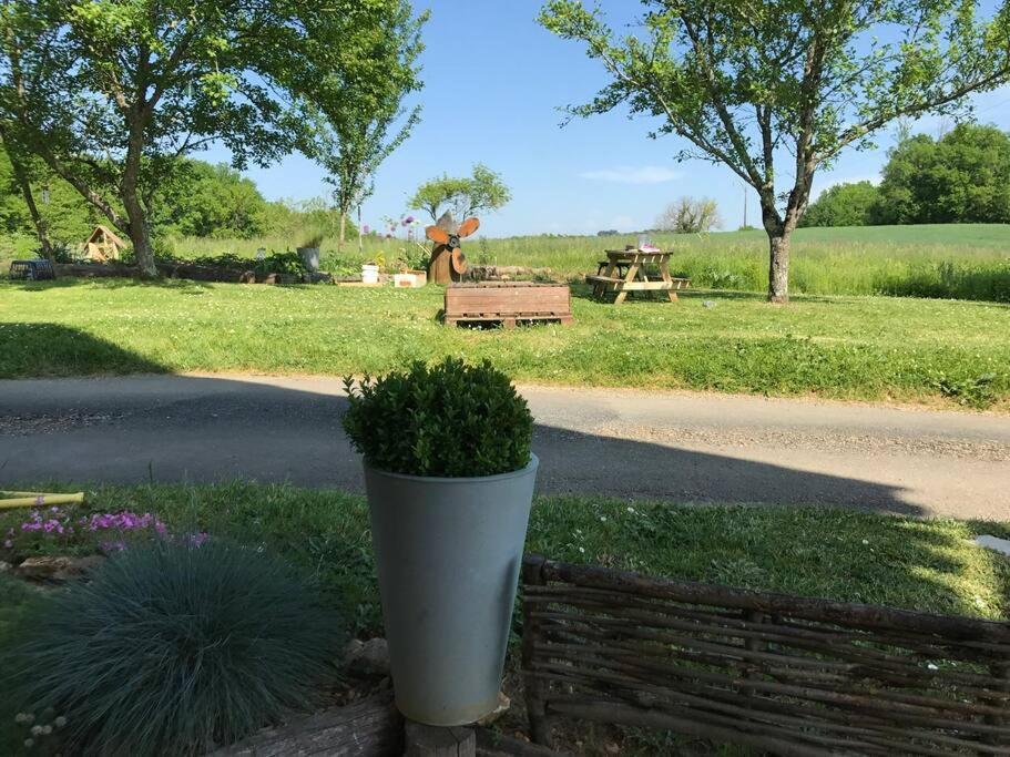 « Le Vieux Hangar » Gite A La Ferme Le Buisson-de-Cadouin المظهر الخارجي الصورة