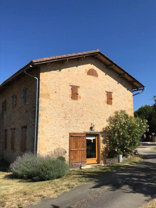 « Le Vieux Hangar » Gite A La Ferme Le Buisson-de-Cadouin المظهر الخارجي الصورة
